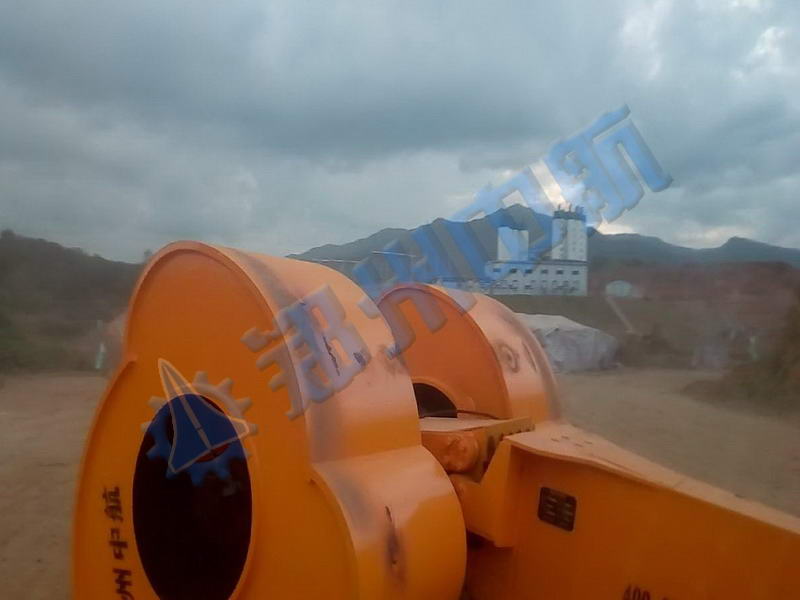 中航?jīng)_擊式壓路機(jī)駐海南?？谵k事處